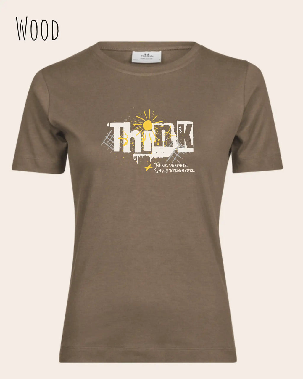 Die Abbildung zeigt ein feminines Grafik t-shirt in der farbe wood und mit dem Statement-design think deeper trägt.