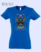 Das Bild zeigt das Basic Design T-Shirt feminine fit in der farbe royal blue mit dem statement Be proud be you