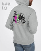 Mann trägt streetwear hoodie im oversize fit in farbe heather grey mit delete reality motiv hinten