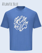 das bild zeigt ein oversized heavyweight design-t-shirt in der farbe atlantic blue mit dem motiv break rules.