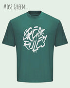 das bild zeigt ein oversized heavyweight design-t-shirt in der farbe moss green mit dem motiv break rules.