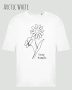 die Abbildung zeigt ein oversized heavyweight design-t-shirt in der farbe arctic white und mit dem motiv keep it simple.