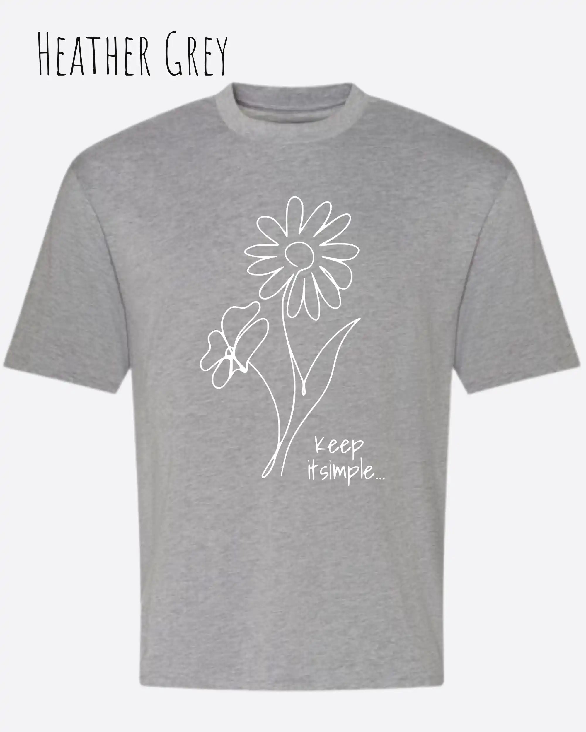 die Abbildung zeigt ein oversized heavyweight design-t-shirt in der farbe heather grey und mit dem motiv keep it simple.
