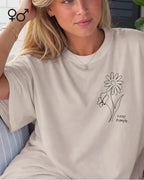 blonde frau trögt ein oversized heavyweight design-t-shirt mit unisex fit und mit dem motiv keep it simple.