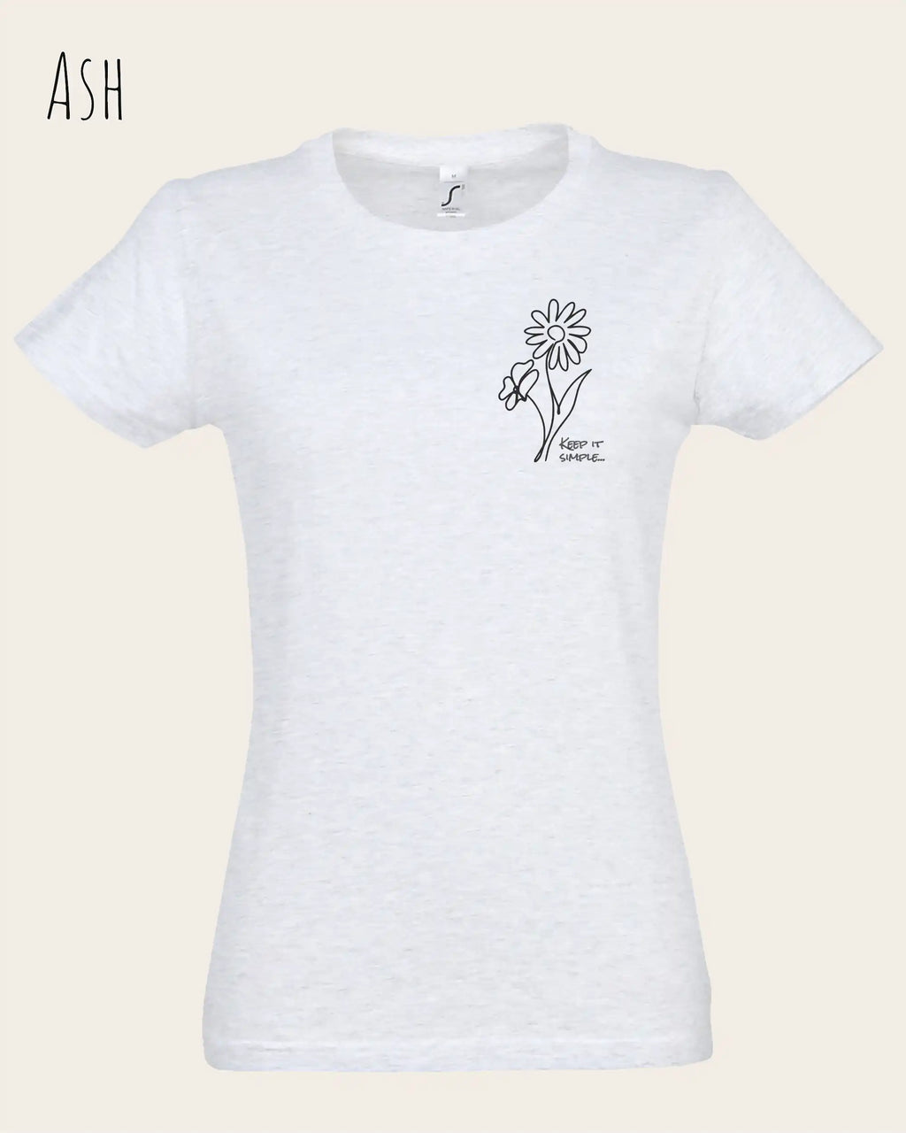 Das Bild zeigt das Basic Design-T-Shirt mit tailliertem Schnitt in der Farbe ash und mit dem statement keeü it simple.