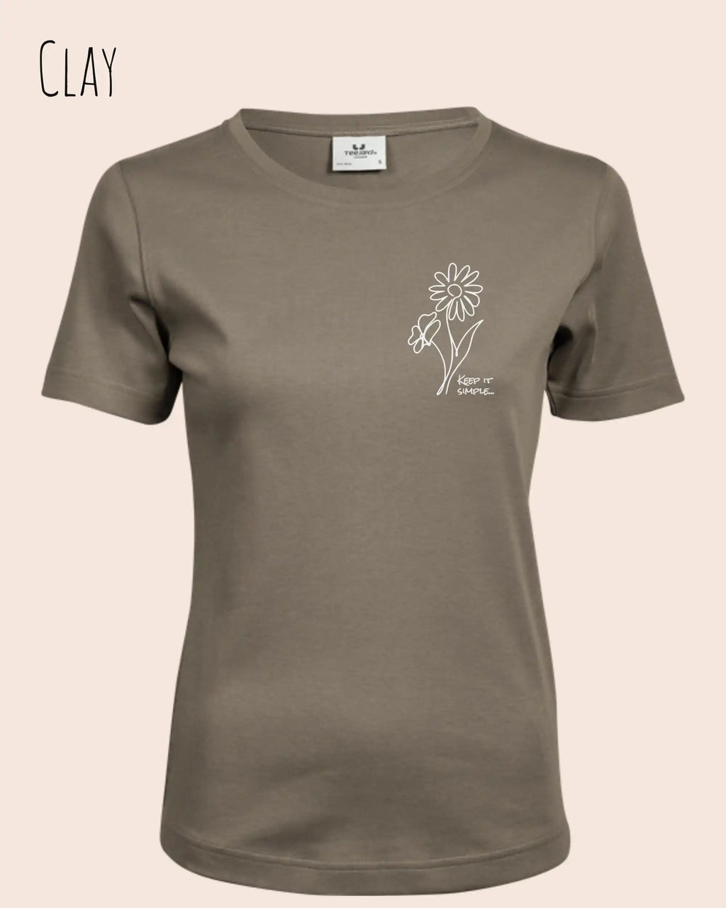 Das Bild zeigt das Organic Premium T-Shirt in der Farbe clay mit dem Statement-Design keep it simple.
