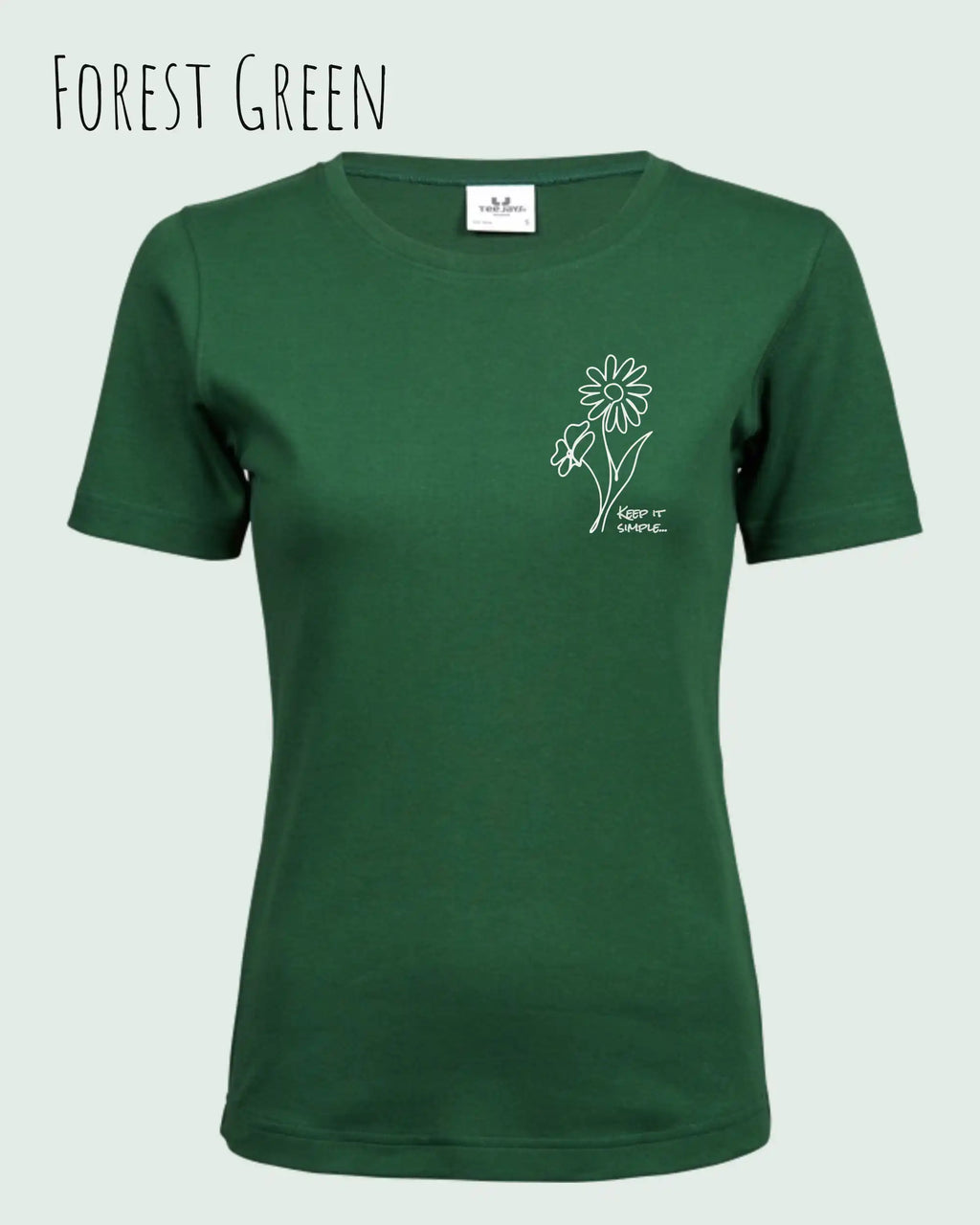 Das Bild zeigt das Organic Premium T-Shirt in der Farbe forest green mit dem Statement-Design keep it simple.