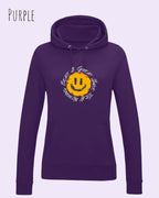 Das Bild zeigt den femininen Hoodie JH001F in purple  mit dem Design nothing beats a great smile