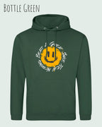 Das Bild zeigt den Unisex Hoodie JH001 von awdis in der Farbe bottle green mit dem Design Nothing beats a great smile.