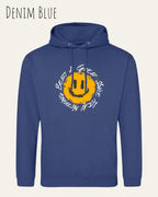Das Bild zeigt den Unisex Hoodie JH001 von awdis in der Farbe denim blue mit dem Design Nothing beats a great smile.