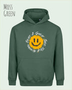 Das Bild zeigt den oversized hoodie jh111 von just hoods in der farbe moss green mit dem design notihing beats a great smile.