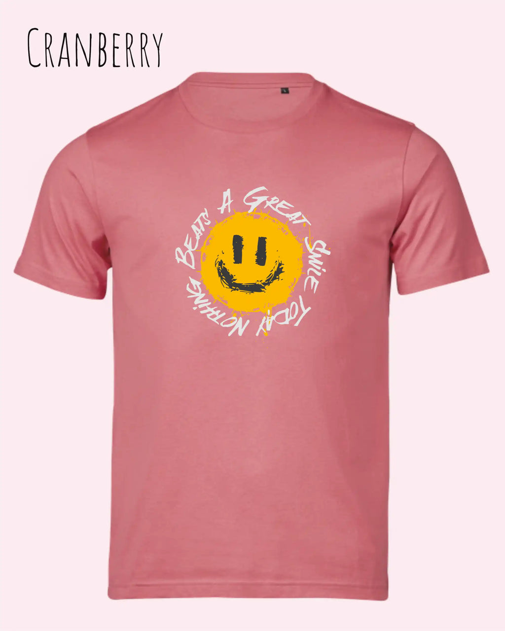 Das Bild zeigt  das Unisex oprganic t-shirt Tee Jays Urban Luxury Tee 1150  in der farbe cranberry mit dem statement nothing beats a great smile today.