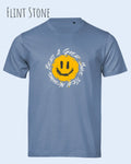Das Bild zeigt  das Unisex oprganic t-shirt Tee Jays Urban Luxury Tee 1150  in der farbe flint stone mit dem statement nothing beats a great smile today.