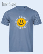 Das Bild zeigt  das Unisex oprganic t-shirt Tee Jays Urban Luxury Tee 1150  in der farbe flint stone mit dem statement nothing beats a great smile today.