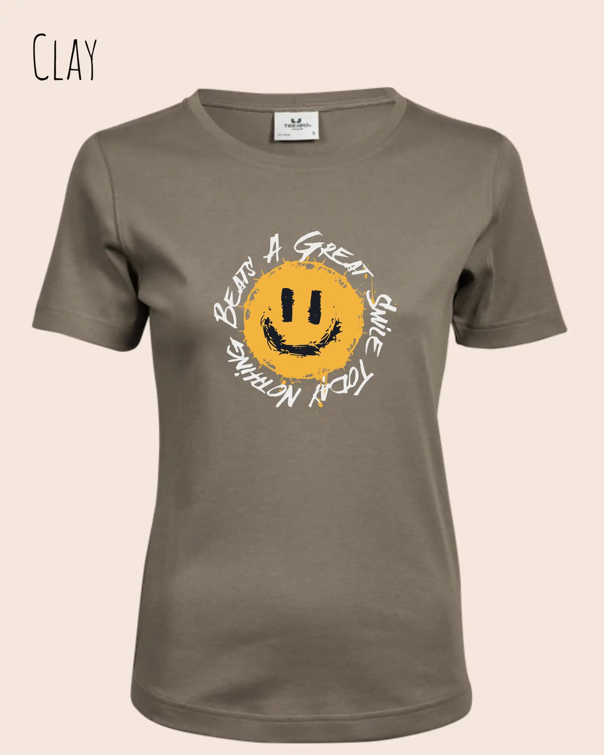Bio Design-T‑Shirt – Feminine Fit – NOTHING BEATS A GREAT SMILE – Premium‑Baumwolle