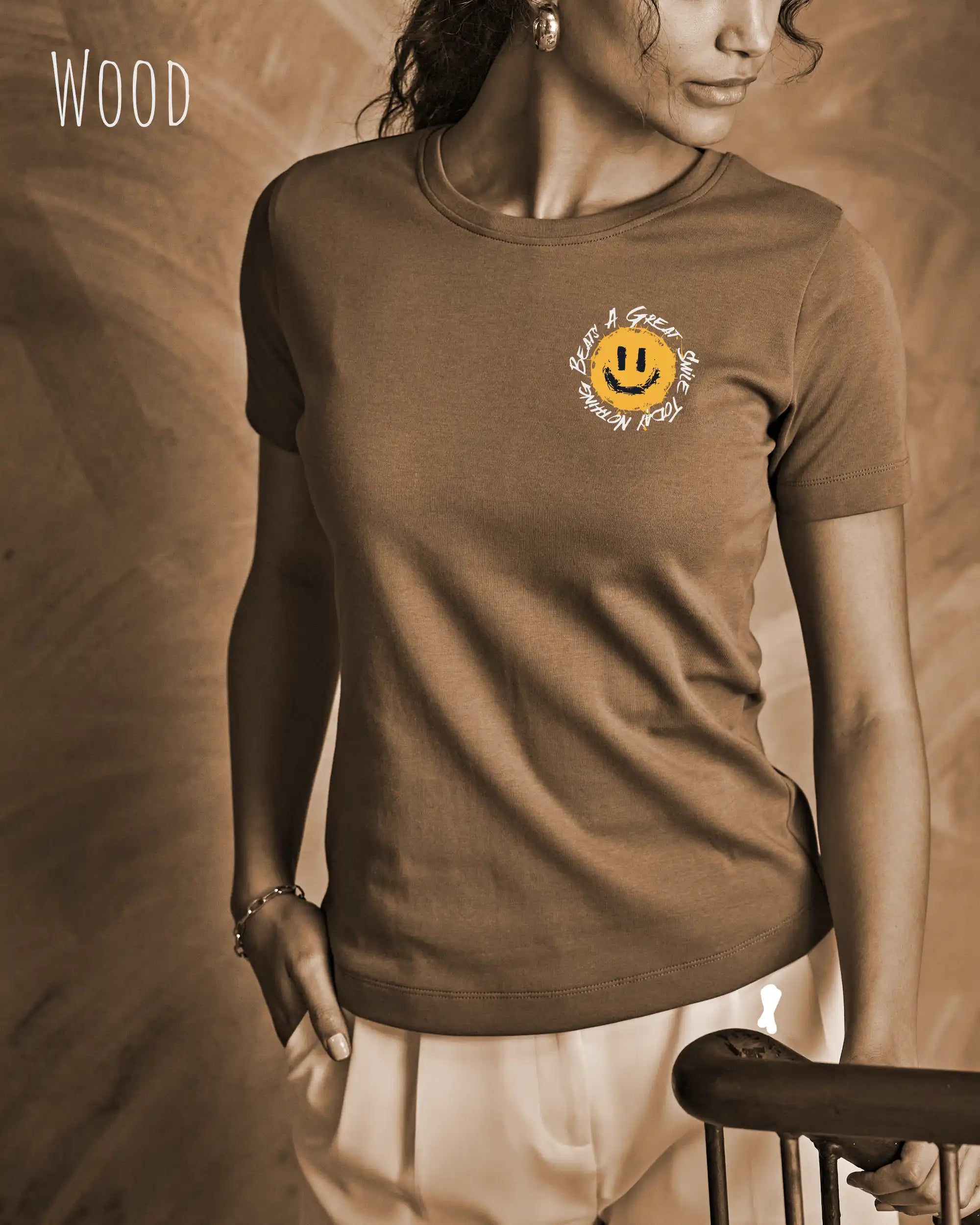 Bio Design-T‑Shirt – Feminine Fit – NOTHING BEATS A GREAT SMILE – Premium‑Baumwolle