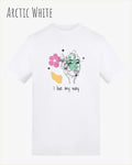 Die Abbildung zeigt ein Design-T-Shirt in der farbe ARCTI WHTIE aus atmungsaktiver Baumwolle  mit dem statement I live my way.