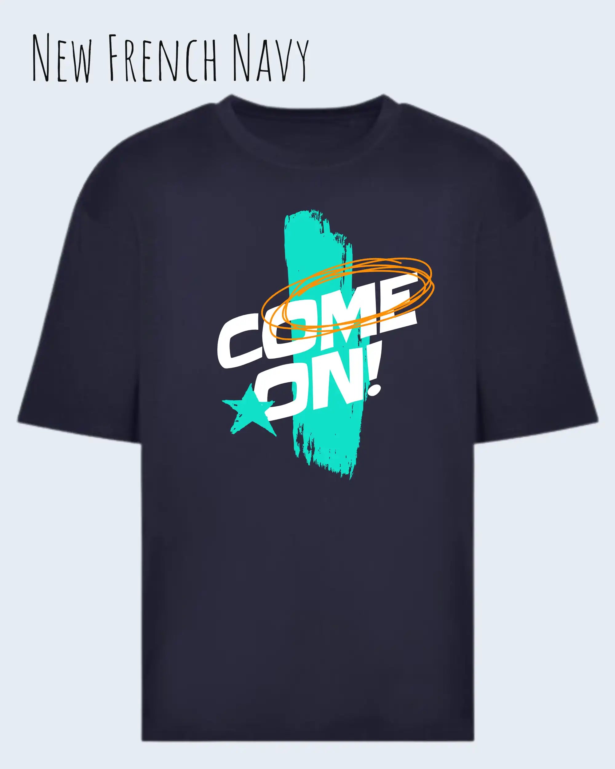die Abbildung zeigt ein oversized heavyweight design-t-shirt in der farbe new french navy mit dem motiv come on!