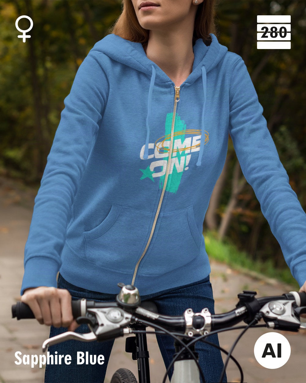 dieses bild zeigt eine junge frau, die einen Damen-Design-Hoodie in der farbe sapphire blue mit dem markanten motiv "COME ON" trägt.