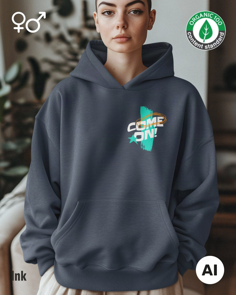 dieses bild zeigt eine frau, die einen nachhaltigen oversized hoodie in ink mit dem design "come on" vorne oben links trögt.