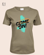 das bild zeigt das T-Shirt Tee Jays Women's Interlock Tee STYLE 580 in der farbe kit mit dem dynamischen  design "COME ON",