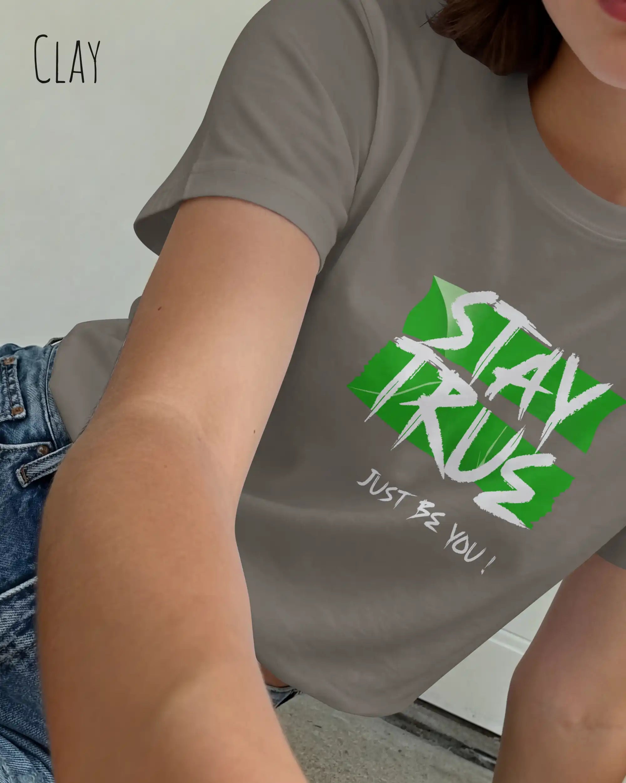 Bio Design-T‑Shirt – Feminine Fit – STAY TRUE – Premium‑Baumwolle