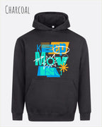 das bild zeigt den Oversized Design-Hoodie JH111 in der farbe charcoal mit dem motivierenden motiv "keep moving".