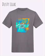 das bild zeigt das unisex t-shirt von awdis in der farbe dusty lilac mit dem design keep moving.