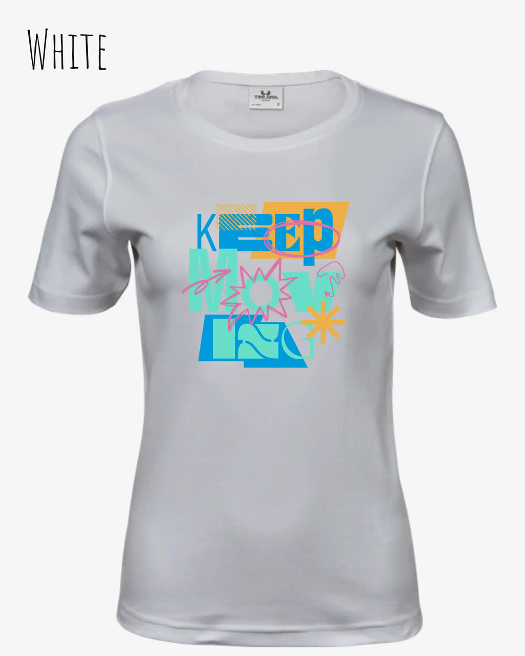 das bild zeigt das T-Shirt Tee Jays Women's Interlock Tee STYLE 580 in der farbe WHITE mit dem motivierenden design "keep moving".