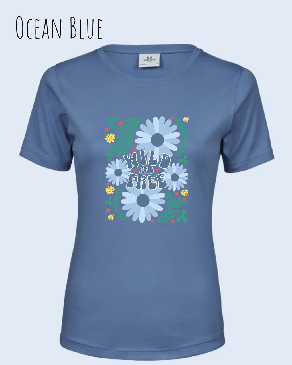 Das Bild zeigt das  Tee Jays Women's Interlock Tee mit Design Wild and Free in ocean blue,