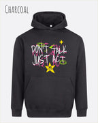 Die Abbildung zeigt den oversized design hoodie AWDis Just Hoods Vision JH111 in charcoal mit dem statement don't talk just act.