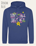 DAS BILD ZEIGT den unisex basic hoodie JH001 von awdis in der Farbe denim blue mit dem STATEMENT Design don't talk just act,