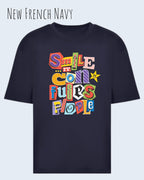 Die Abbildung zeigt das heavywight oversized t-shirt AT 240 T in der farbe new french navy mit dem design smile it confuses people.
