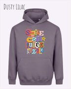 das bild zeigt den Oversized Design-Hoodie JH111 in der farbe dusy lilac mit dem farbenfrohen motiv "Smile ... it confuses people".