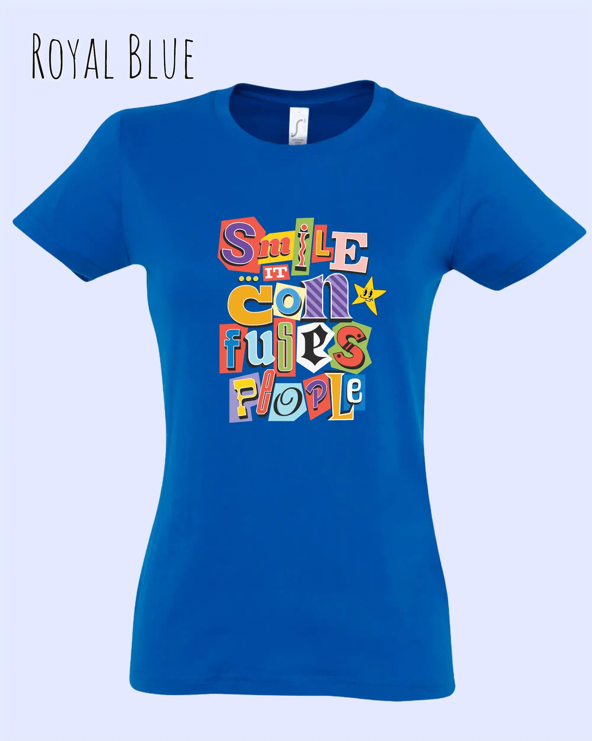 Design-T‑Shirt – Feminine Fit – SMILE CONFUSES PEOPLE – Premium-Baumwolle