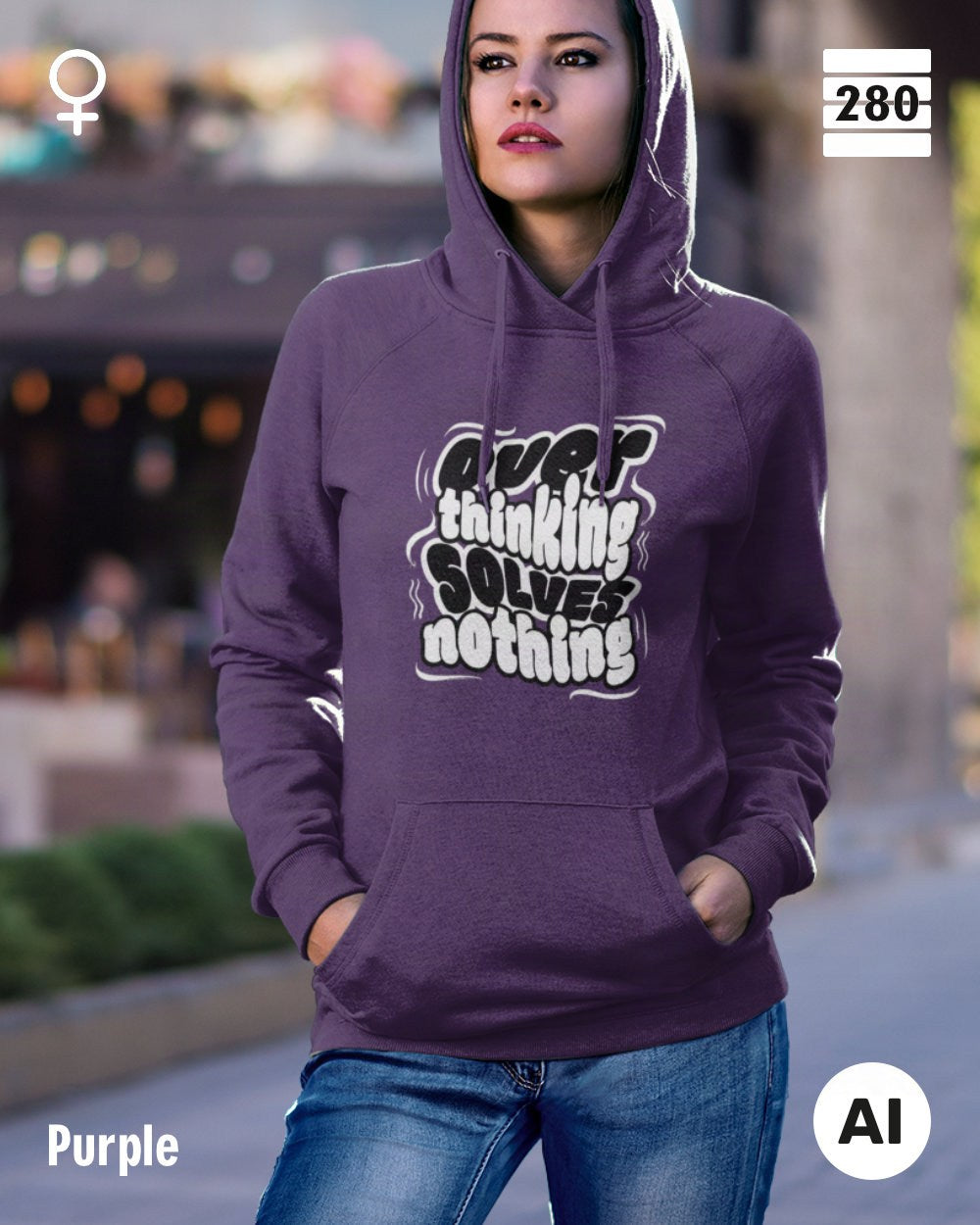das bild zeigt eine frau, die einen leicht taillierten statement hoodie in der farbe purple und mit dem motiv "overthinking solves nothing" trägt.