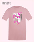 die Abbildung zeigt das t-shirt awdis 180 t in der farbe baby pink mit dem motiv make it happen today.