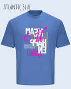 Das Bild zeigt ein oversized heavyweight t-shirt in Atlantic blue mit dem design make it happen today.