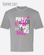 Das Bild zeigt ein oversized heavyweight t-shirt in heather grey mit dem design make it happen today.