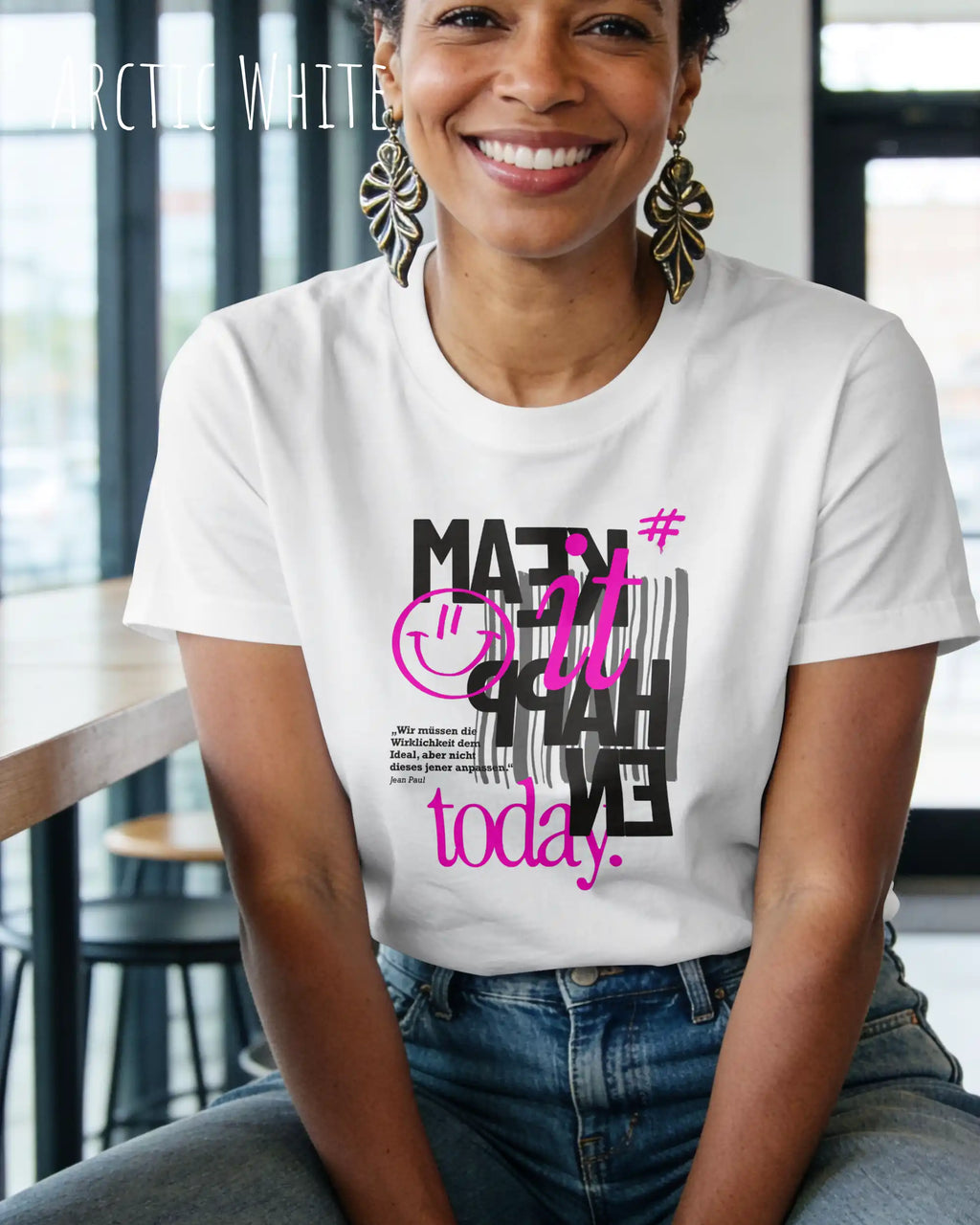 Design-T‑Shirt – Feminine Fit – MAKE IT HAPPEN – Premium-Baumwolle