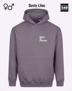 das bild zeigt den Oversized Design-Hoodie JH111 unisex in der farbe dusty lilac mit dem minimalistischen motiv "less is more".