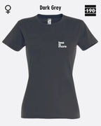 Auf diesem Bild sieht man das Damen T-Shirt SOL’S Imperial Women 11502 in der Farbe dark grey mit dem minimalistischen Design "less is more".