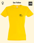 Auf diesem Bild sieht man das Damen T-Shirt SOL’S Imperial Women 11502 in der Farbe sun yellow mit dem minimalistischen Design "less is more".
