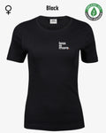 Auf dem Bild sieht man das T-Shirt Tee Jays Women's Interlock Tee STYLE 580 in der Farbe black mit dem minimalistischen Design "less is more".