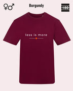 das bild zeigt das Unisex Design-T-Shirt AWDis 180T in der farbe burgundy mit dem zeitlosen motiv "less is more"