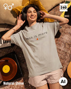 Oversized Design-T‑Shirt  – Unisex – LESS IS MORE (2) – Heavyweight Baumwolle