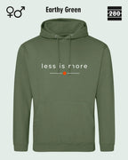 das bild zeigt den hoodie jh001 von just hoods in der farbe earthy green und mit dem zeitlosen design "less is more".