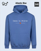 das bild zeigt den Oversized Design-Hoodie JH111 unisex in der farbe atlantic blue  mit dem zeitlosen motiv "less is more".