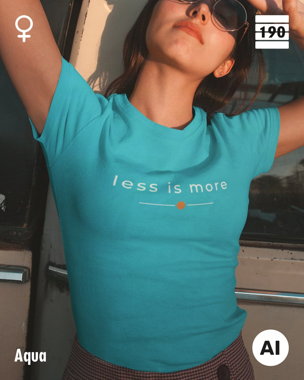 Design-T‑Shirt – Feminine Fit – LESS IS MORE (2) – Premium-Baumwolle