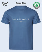 das bild zeigt das nachhaltige Design-T-Shirt Tee Jays Urban Luxury Tee 1150 in der farbe ocean blue mit dem eleganten Schriftzug „less is more“